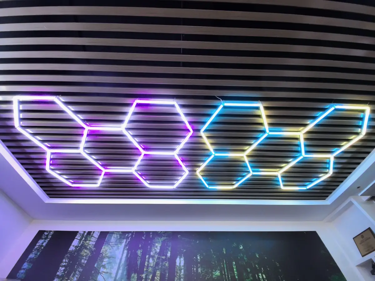 RGB Honeycomb Lamp – 5 Holes – SU-HC5-43WRGBW-G1