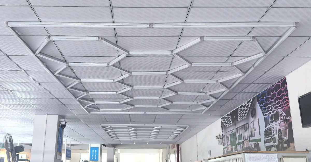 14-Hole Honeycomb Lamp – 680W – 6500K – SU-HC14-680W65K-G1